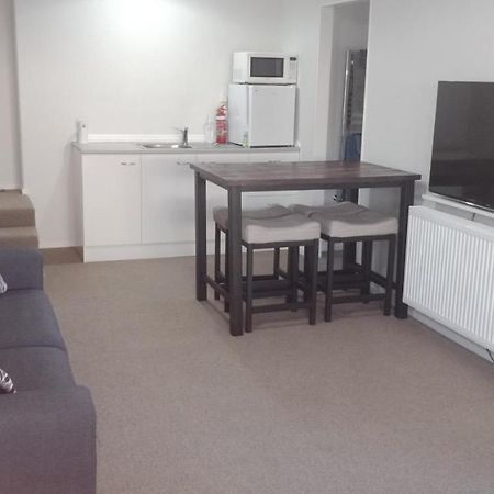 Modest Comfortable Relaxed Home Away From Home With Secure Bike Storage Rotorua Eksteriør billede